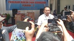 Periode 2 Pengundian Program Makan Enak Berhadiah, Bapenda Bagikan Hadiah Kepada Warga