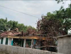 Satu Rumah Ambruk di Terjang Puting Beliung, Miris Sampai Saat ini Tidak Ada Tanggapan Dari Pemerintah Daerah 
