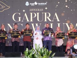 9 Sekolah Terima Anugerah Gapura Pancawaluya
