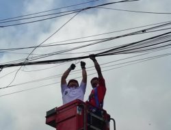 Jaringan Kabel Fiber Optik Semrawut, Bupati Kuningan Pimpin Penertiban 