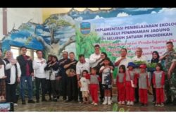 Bupati Hadiri Kegiatan Pembelajaran Ekologi di SMP 2 Parigi