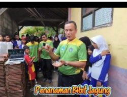 Antusias Siswa Dalam Melaksanakan Kick of Penanaman Jagung di Sekolah 