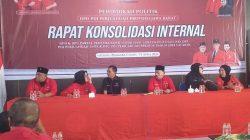 Rapat Konsolidasi DPC PDI Perjuangan dan Penyerahan SK   