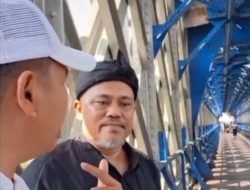 Kepala UPTD Provinsi Sigap Dampingi KDM Saat Tinjau Jembatan Cirahong