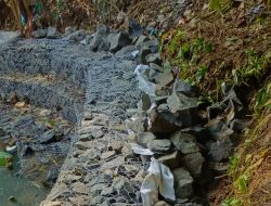 BBWS Citanduy Sigap Pasang Bronjong di Sungai Cigales Desa Cisuru Untuk Cegah Longsor dan Banjir