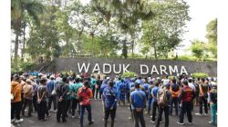 Bersih-Bersih Eceng Gondol Di Waduk Darma, Bupati Pimpin Garpu Sendok 