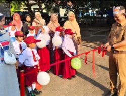 MPLS di SDN 4 Pangandaran Ditandai Gunting Pita, Sambut Para Siswa Dengan Penuh Semangat