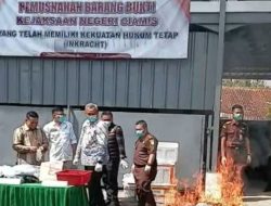 Kejari Ciamis Musnahkan Barang Bukti, 61 Perkara Inkrah